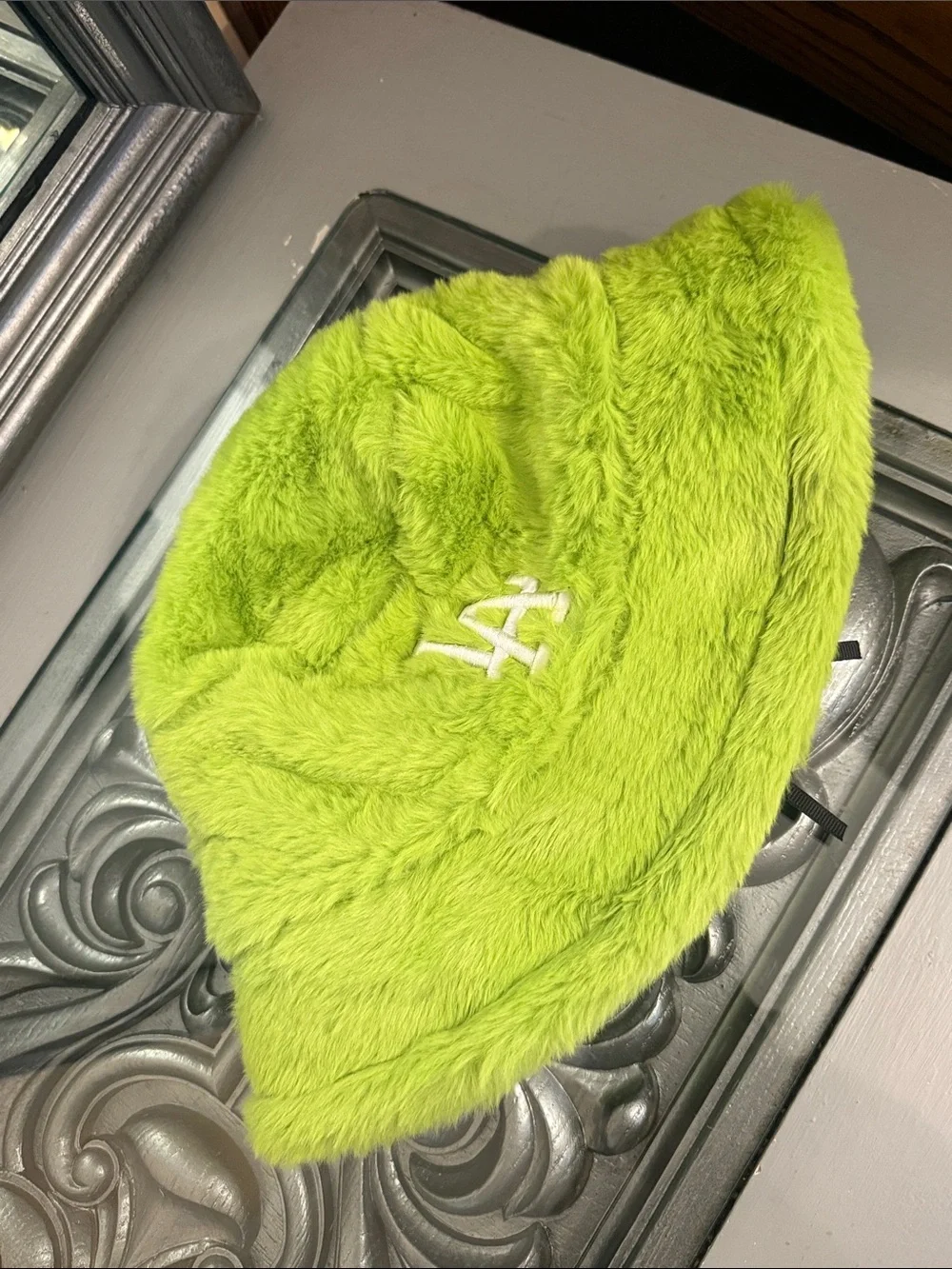 LA Embroidered Faux Fur Lime Green Bucket Hat Fuzzy - Picture 2 of 8